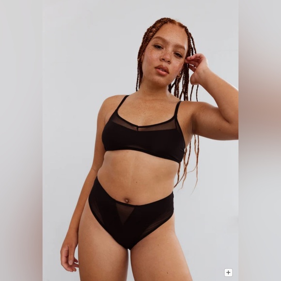 NWOT Blush Lingerie black bralette - Picture 3 of 3